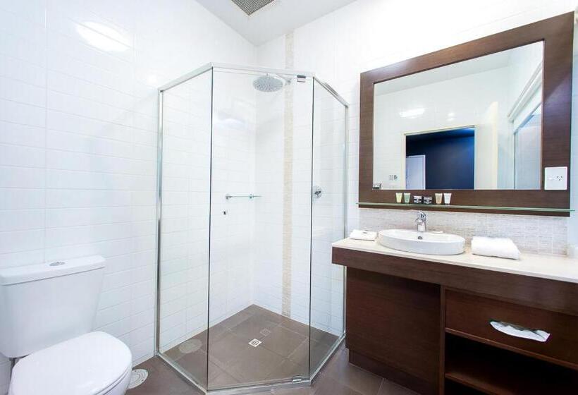 Стандартный Номер Кровать Кинг, Sfera's Park Suites & Convention Centre