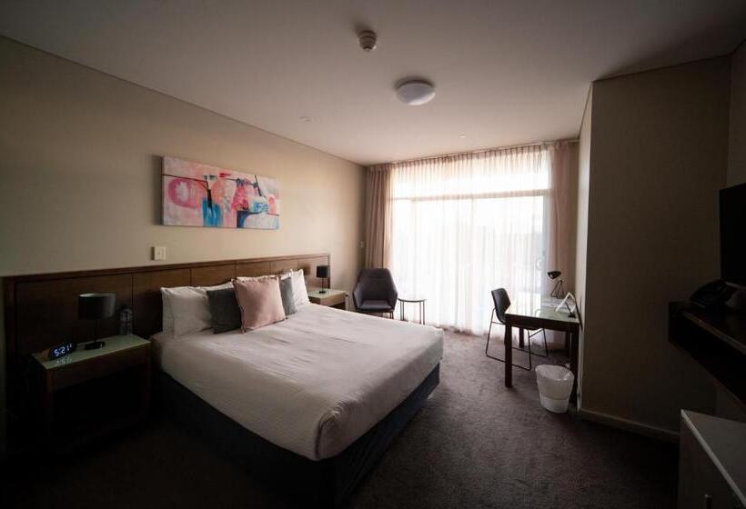 Номер Стандарт с Балконом, Sfera's Park Suites & Convention Centre
