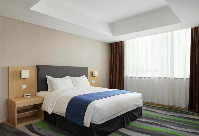 Стандартный Номер Кровать Кинг, Holiday Inn Express Jinan High Tech Zone, An Ihg
