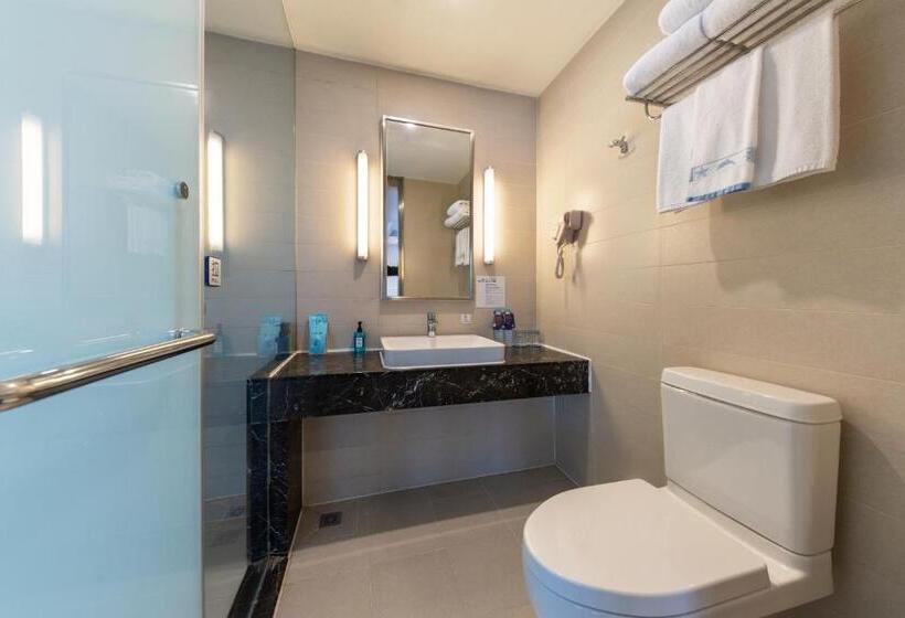 Номер Стандарт Кровать Кинг Адаптированный для Инвалидов, Holiday Inn Express Jinan High Tech Zone, An Ihg