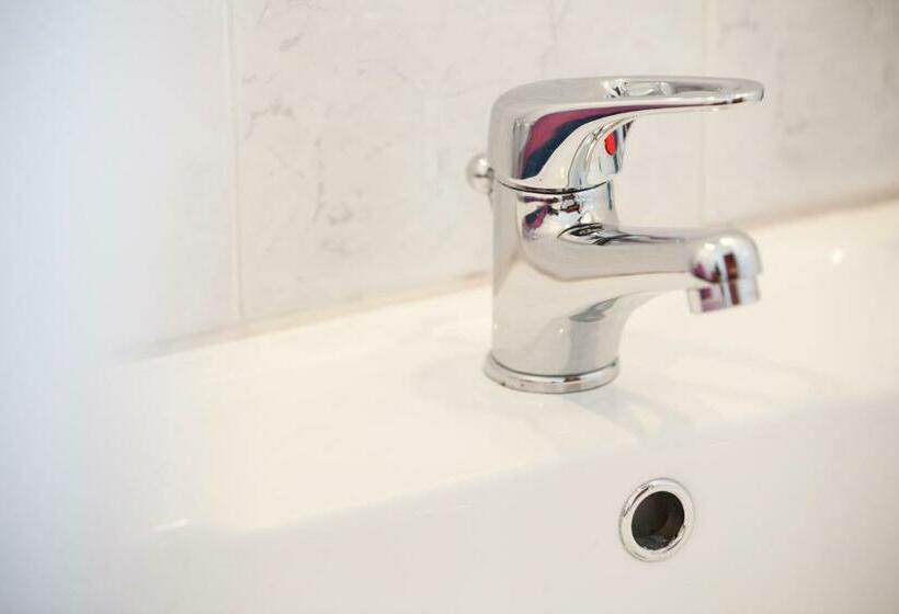 استودیوی استاندارد, Anelia Boutique Studios & Apartments