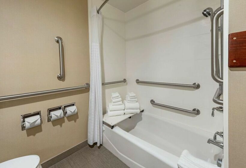 جناح, Comfort Inn & Suites Pittsburgh South