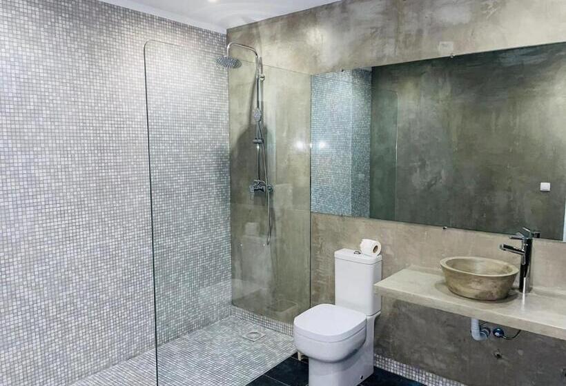 سوییت جونیور با چشم‌انداز دریا, Residencial Sol Point Art
