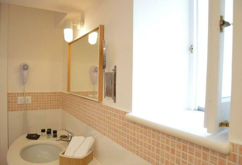 Студия Стандарт, Sorrento Guest House