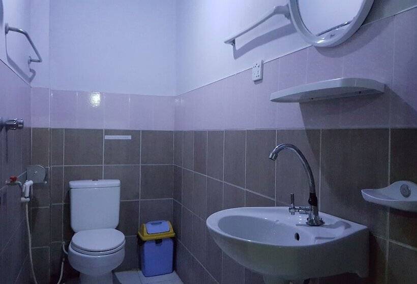 اتاق استاندارد یک نفره, Red Dragon Hotel Hsipaw