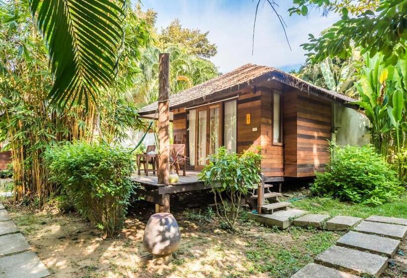 Superior bungalow garden view, Koh Kood Resort