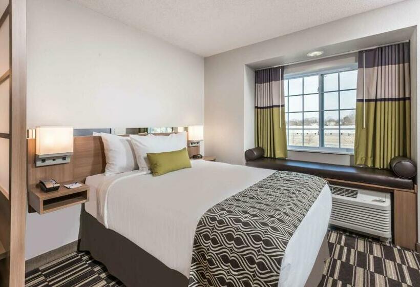 Люкс, Microtel Inn & Suites By Wyndham Beaver Falls