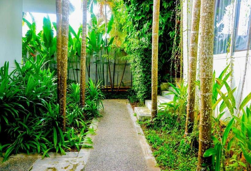استودیو استاندارد با چشم‌انداز باغ, Signature Phuket Resort