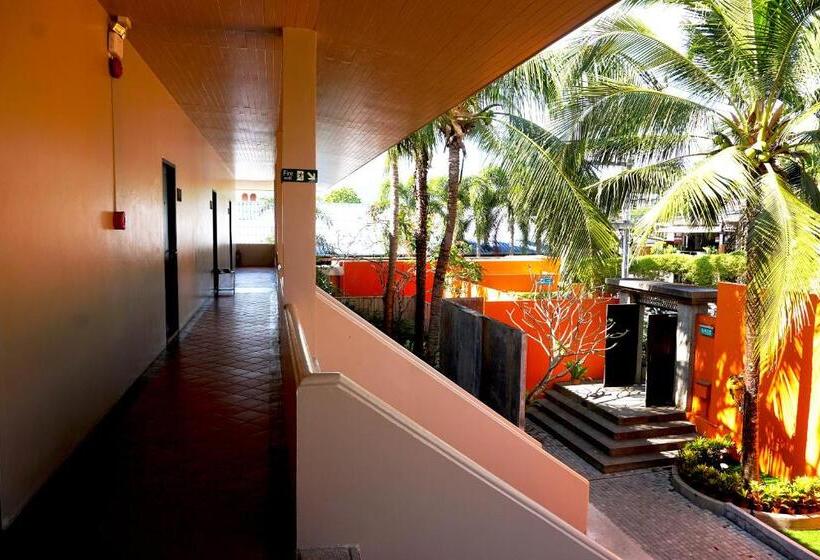 キングサイズベッドのスタンダードルーム, Signature Phuket Resort