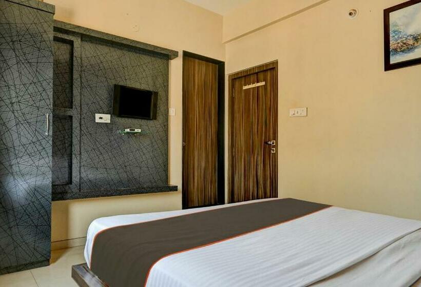 Трехместный Номер Классика, Fab Sai Shangrilla