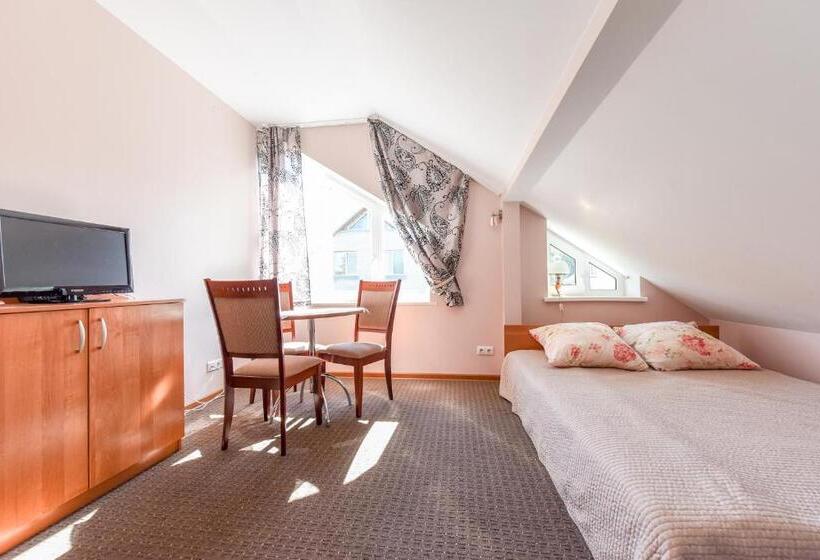 Economy Triple Room, Mociutes Palanga