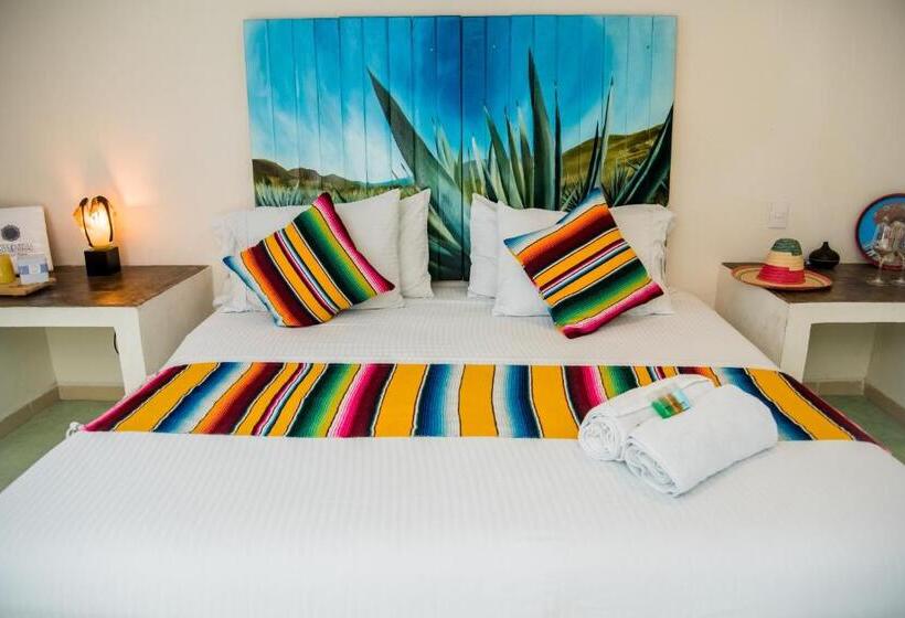 اتاق لوکس با تخت بزرگ, Hidalgo Boutique Rooms