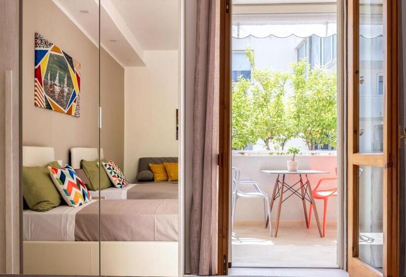 اتاق لوکس با بالکن, Vele D Otranto B&b