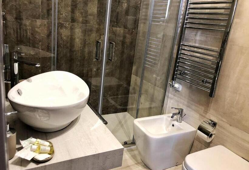 اتاق لوکس با بالکن, Vele D Otranto B&b