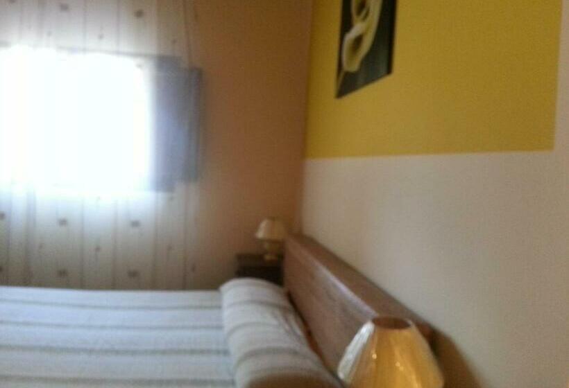 Pokój Standard Trzyosobowy, B&b Villa Pia
