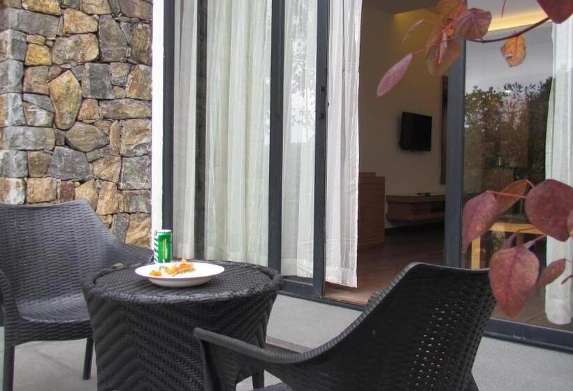 Номер Стандарт Вид на Сад, Mountain Retreat Kodai