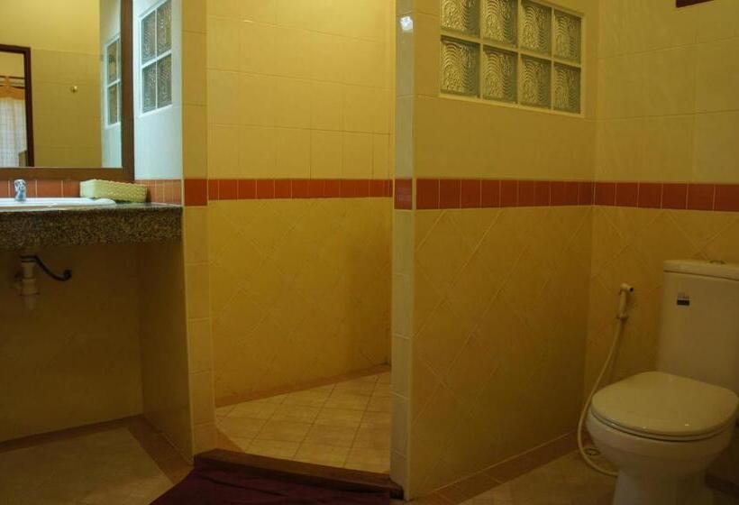 Студия Deluxe, Palm Village