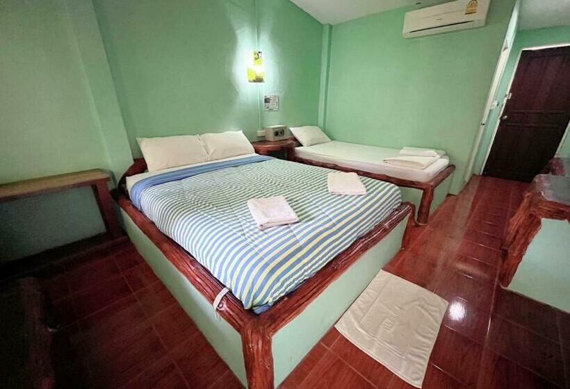 Chambre Triple Standard, Paradise Bungalows
