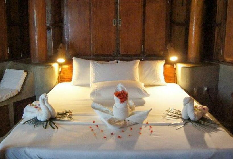 اتاق استاندارد با چشم‌انداز دریا, Sangat Island Dive Resort