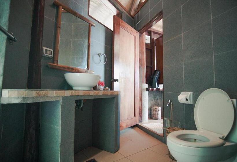 اتاق استاندارد با چشم‌انداز دریا, Sangat Island Dive Resort