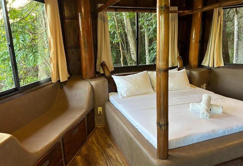 اتاق لوکس, Sangat Island Dive Resort