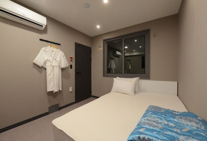Номер Стандарт, Top Motel Busan