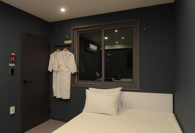 Номер Стандарт, Top Motel Busan