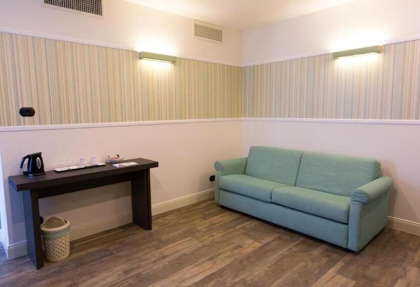 اتاق خانوادگی, Al Campanile   Luxury Suites & Apartments