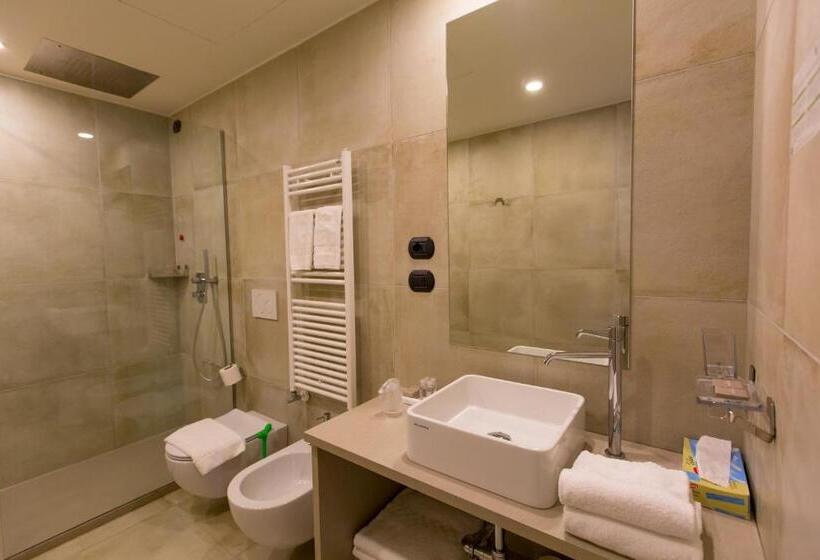 Suite with lake view, Al Campanile   Luxury Suites & Apartments