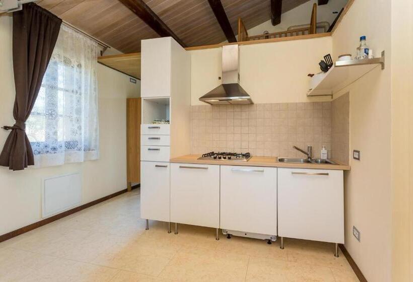 ویلای 4 خوابه, Antico Casale Tiravento
