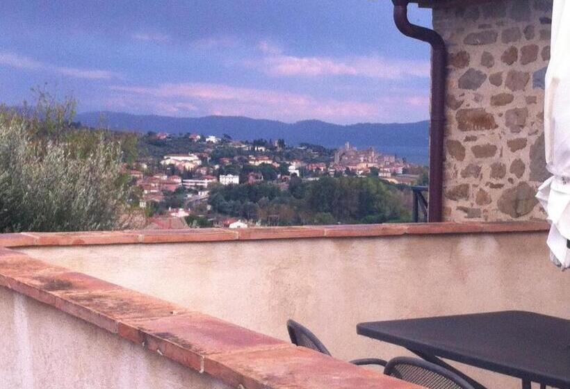 آپارتمان 1 خوابه با تراس, Antico Casale Tiravento