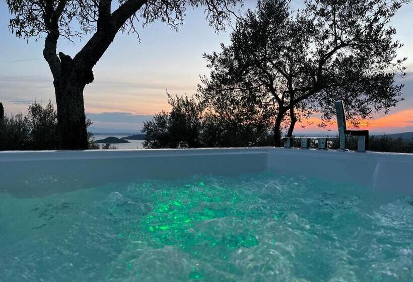 آپارتمان 2 خوابه, Antico Casale Tiravento