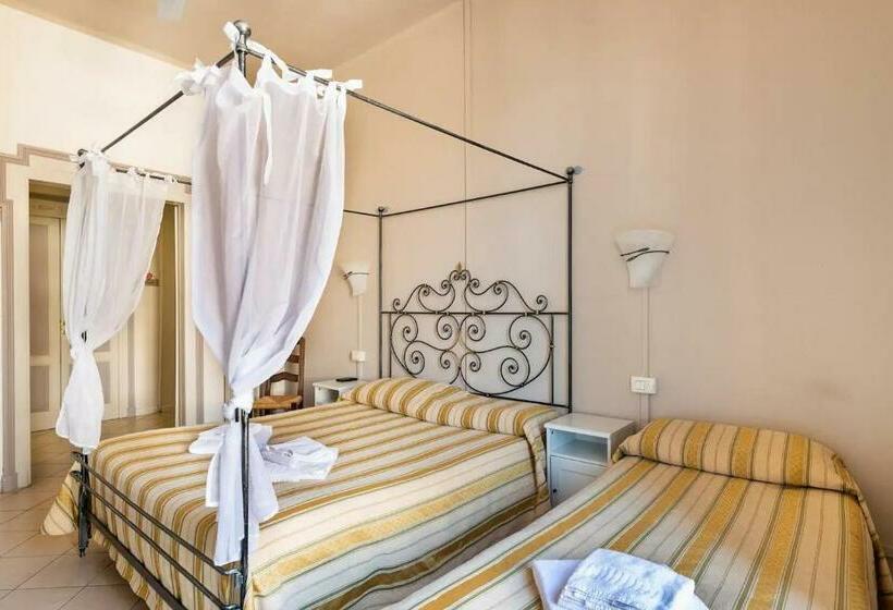 اتاق استاندارد چهارنفره با سرویس بهداشتی مشترک, Stop & Sleep Bergamo
