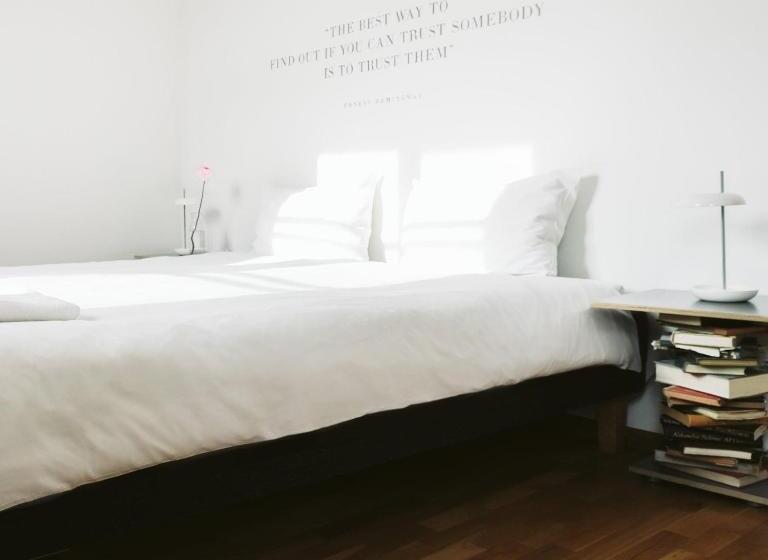 اتاق استاندارد, Rooms And Suites At Bookinn B&b