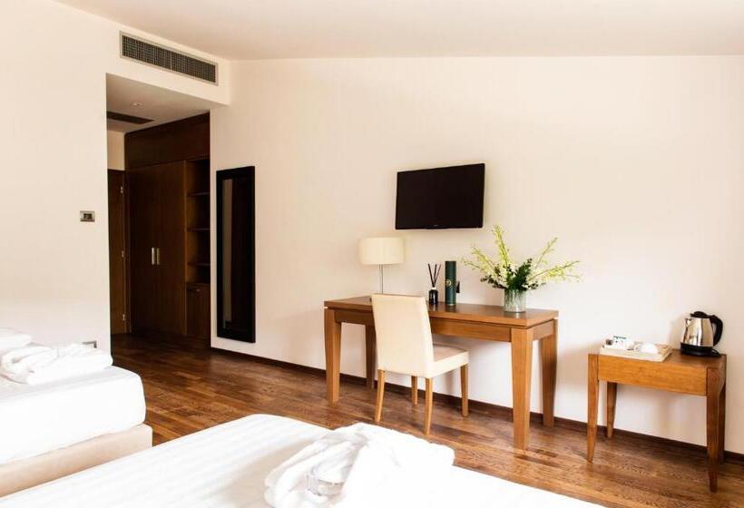 اتاق راحتی سه تخته, Aqua Montis Resort & Spa