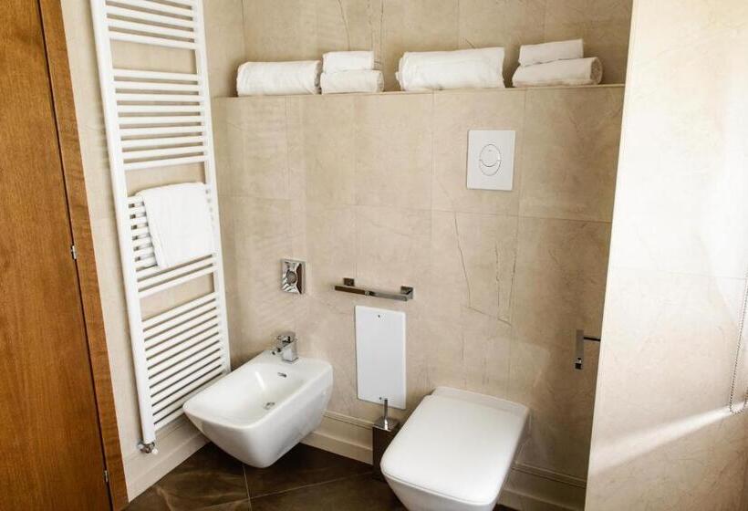 سوییت با چشم‌انداز کوه, Aqua Montis Resort & Spa