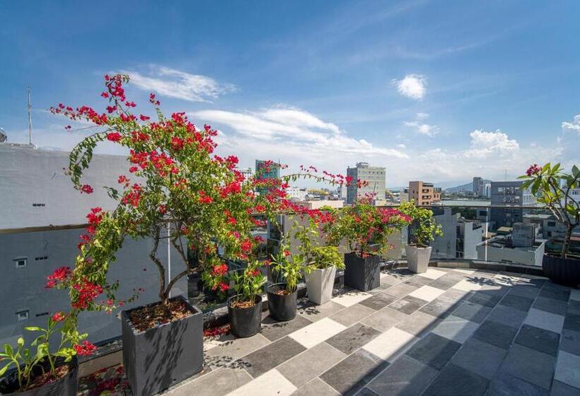 1 Bedroom Penthouse Apartment, Hsuites Riverside Hotel And Apartment