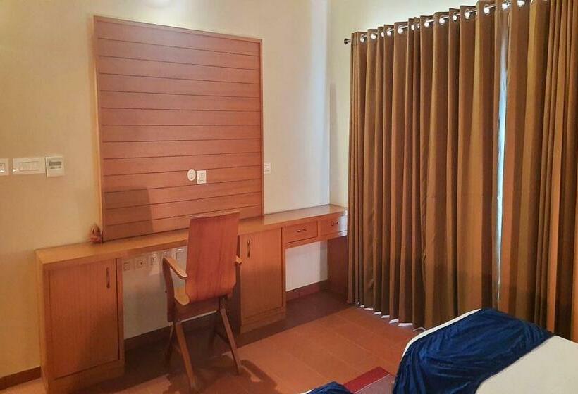 Люкс Повышенной Комфортности, Niraamaya Retreats Vaidekam, Kannur