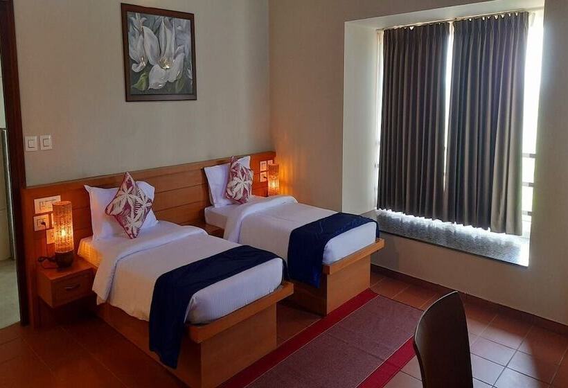 Полулюкс, Niraamaya Retreats Vaidekam, Kannur