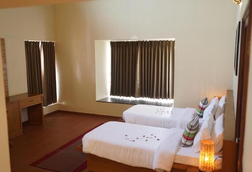 Полулюкс, Niraamaya Retreats Vaidekam, Kannur