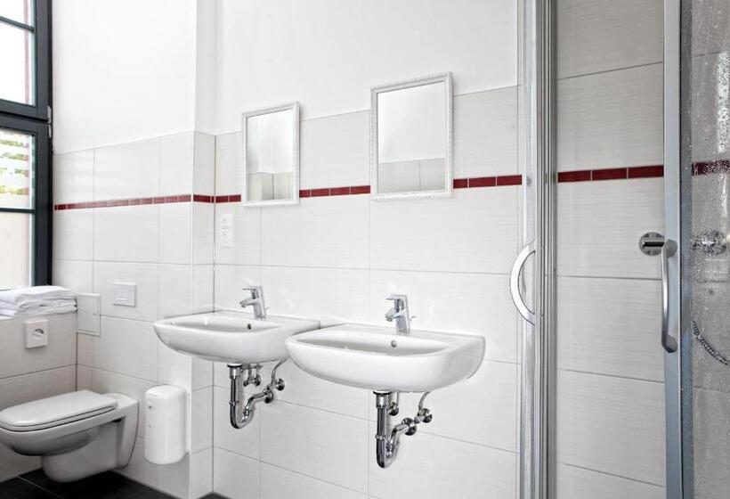 Четырехместный Номер Стандарт, Hostel Am Güterbahnhof