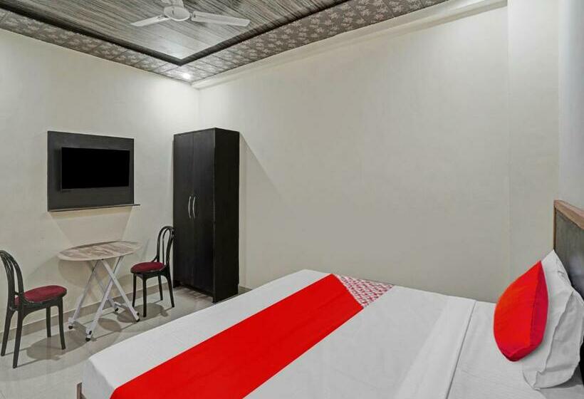 Трехместный Номер Классика, Oyo Flagship 81319  Red Inn