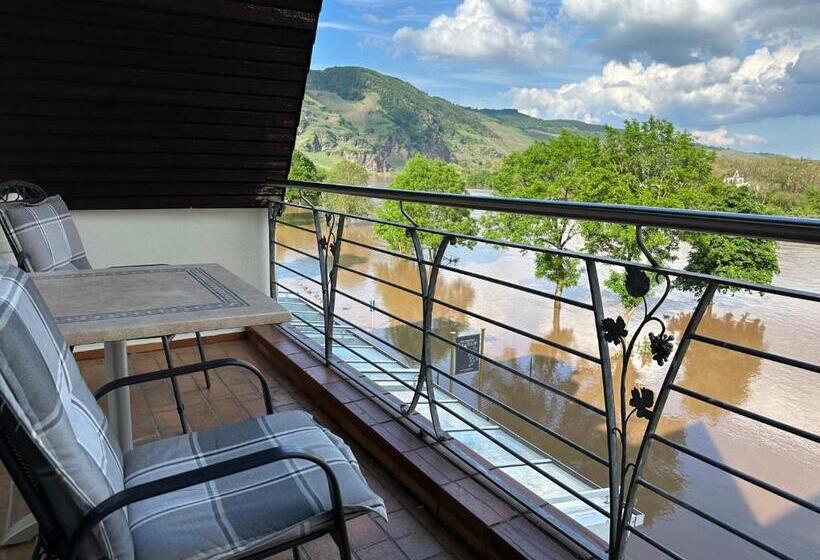 Номер Стандарт Вид на Реку, Garni Hotel Moselschild