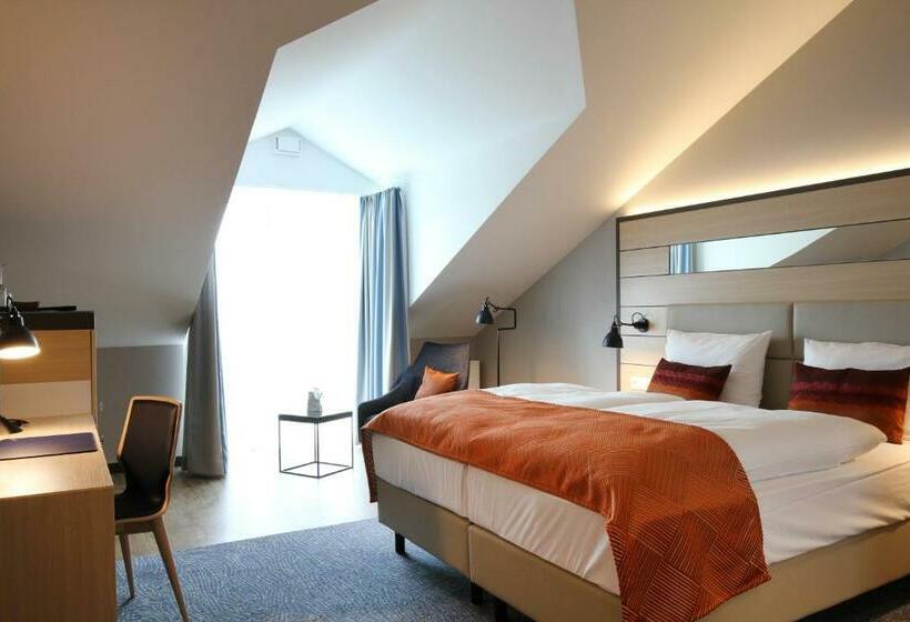 Номер Стандарт, Hafenhotel Meereszeiten