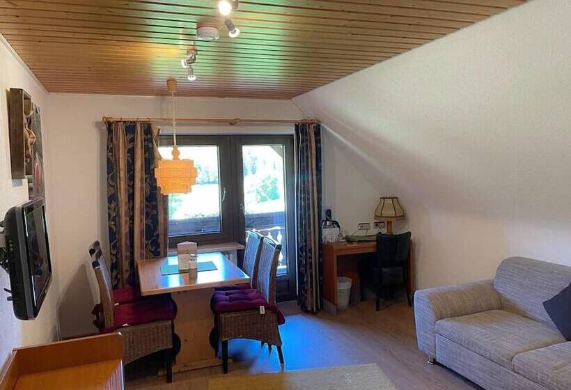 Семейный Номер, Landgasthof Jostalstüble