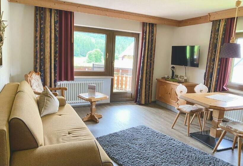 Семейный Номер, Landgasthof Jostalstüble
