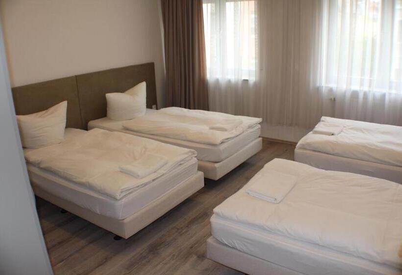 تختخواب در اتاق مشترک, Slamba Hostel