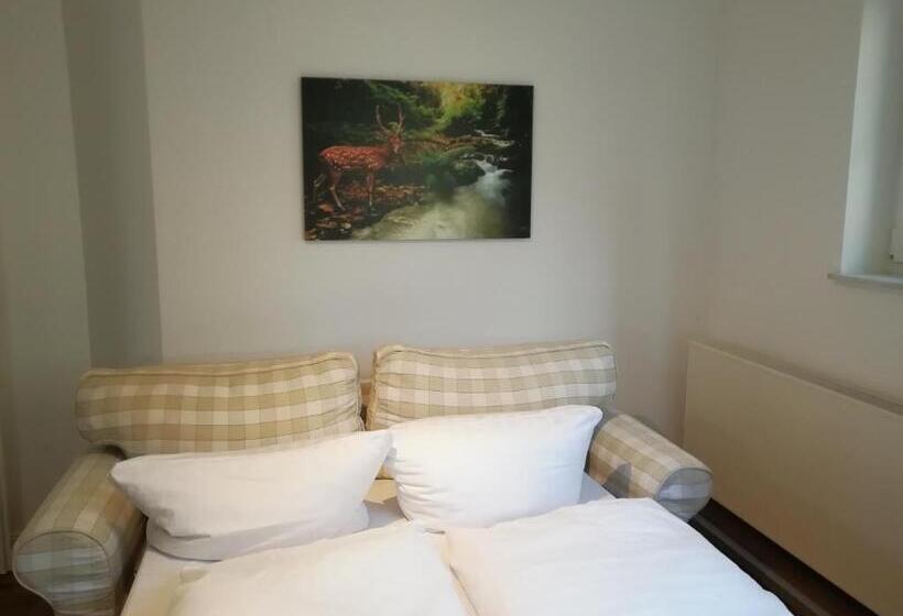 家庭套房, Waldhotel Forsthaus Remstecken