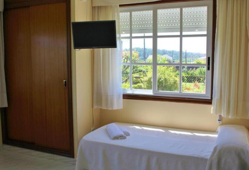 标准三人间, Pensión Residencia Casa Teresa