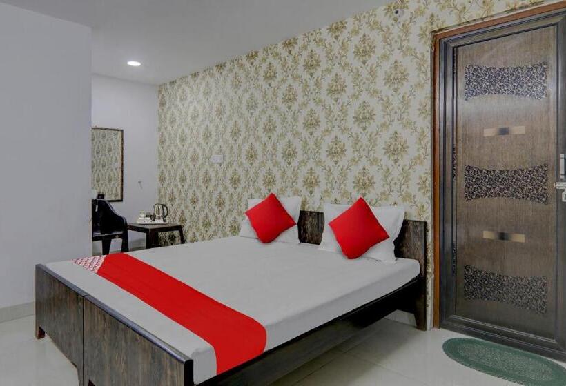 Трехместный Номер Классика, Flagship Ck Inn Near Chaudhary Charan Singh International Airport